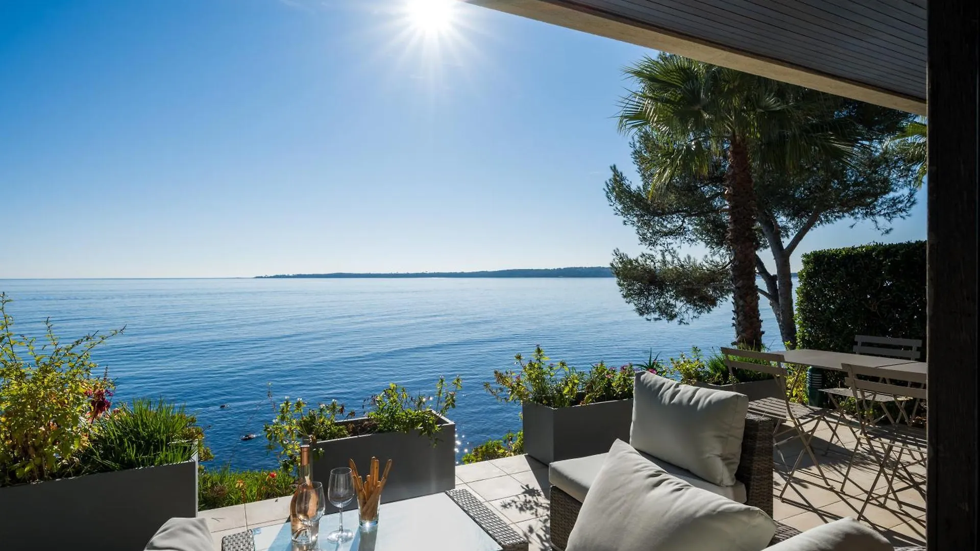 Adriana By Terry'S Homes Waterfront Seaview Beach Cannes