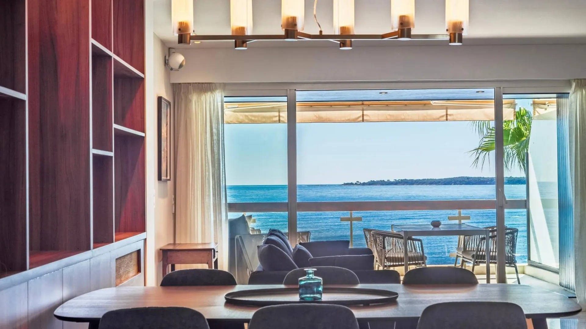 Adriana By Terry'S Homes Waterfront Seaview Beach Cannes 0*,