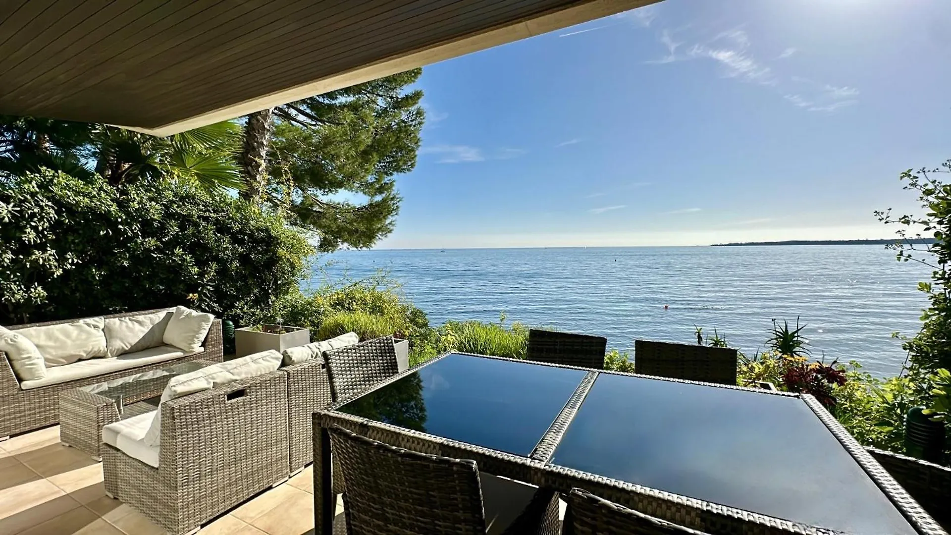 Adriana By Terry'S Homes Waterfront Seaview Beach Cannes 0*,  France